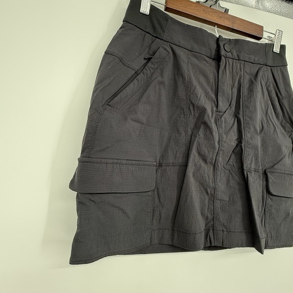 Athleta Trekkie Cargo Skort Womens Size 6 Black Performance Stretch Pockets - Picture 3 of 7